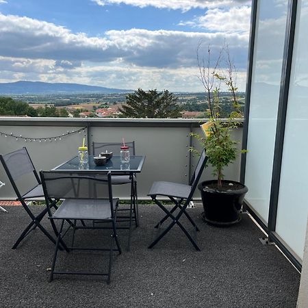 Appart & Fleurinoise Balcon Ascenseur Climatisation Fleurieux-sur-lʼArbresle Exteriör bild