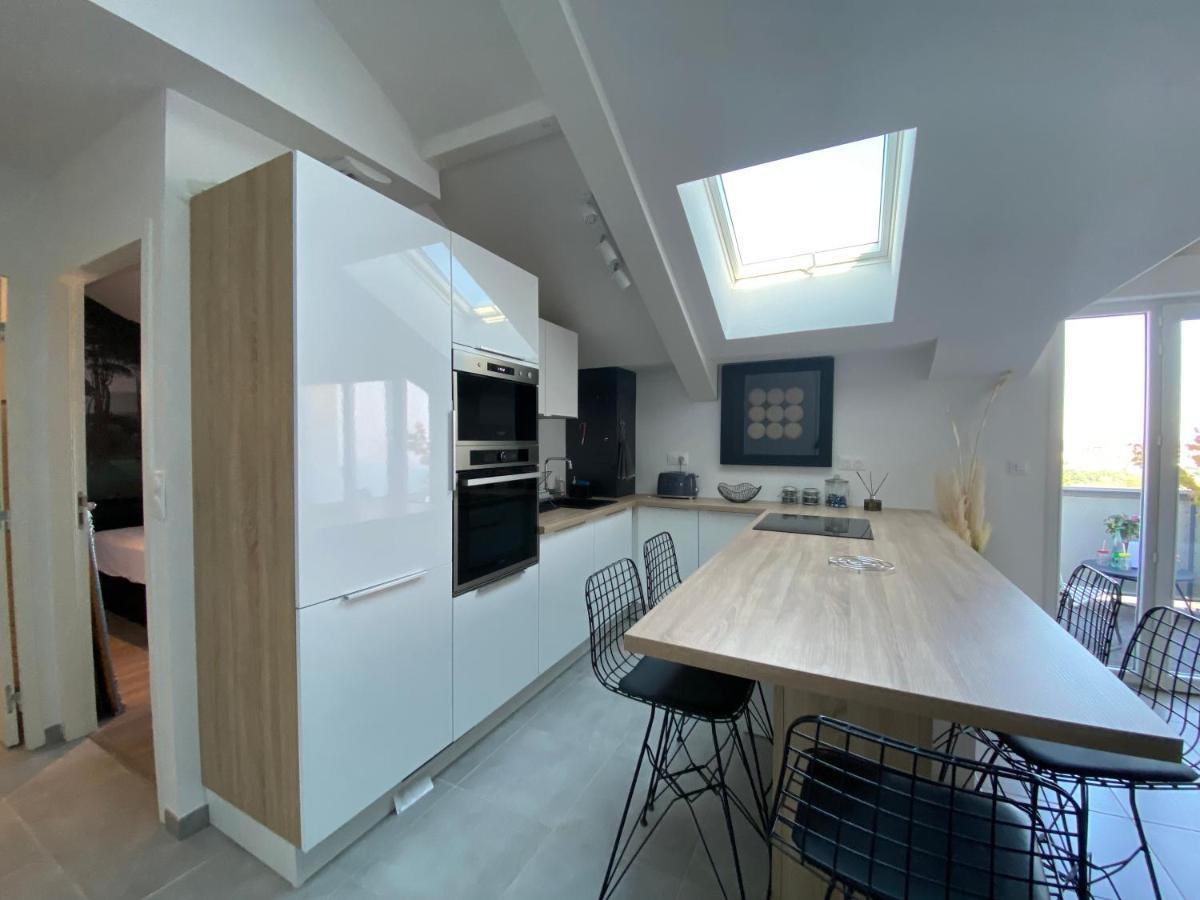 Appart & Fleurinoise Balcon Ascenseur Climatisation Fleurieux-sur-lʼArbresle Exteriör bild