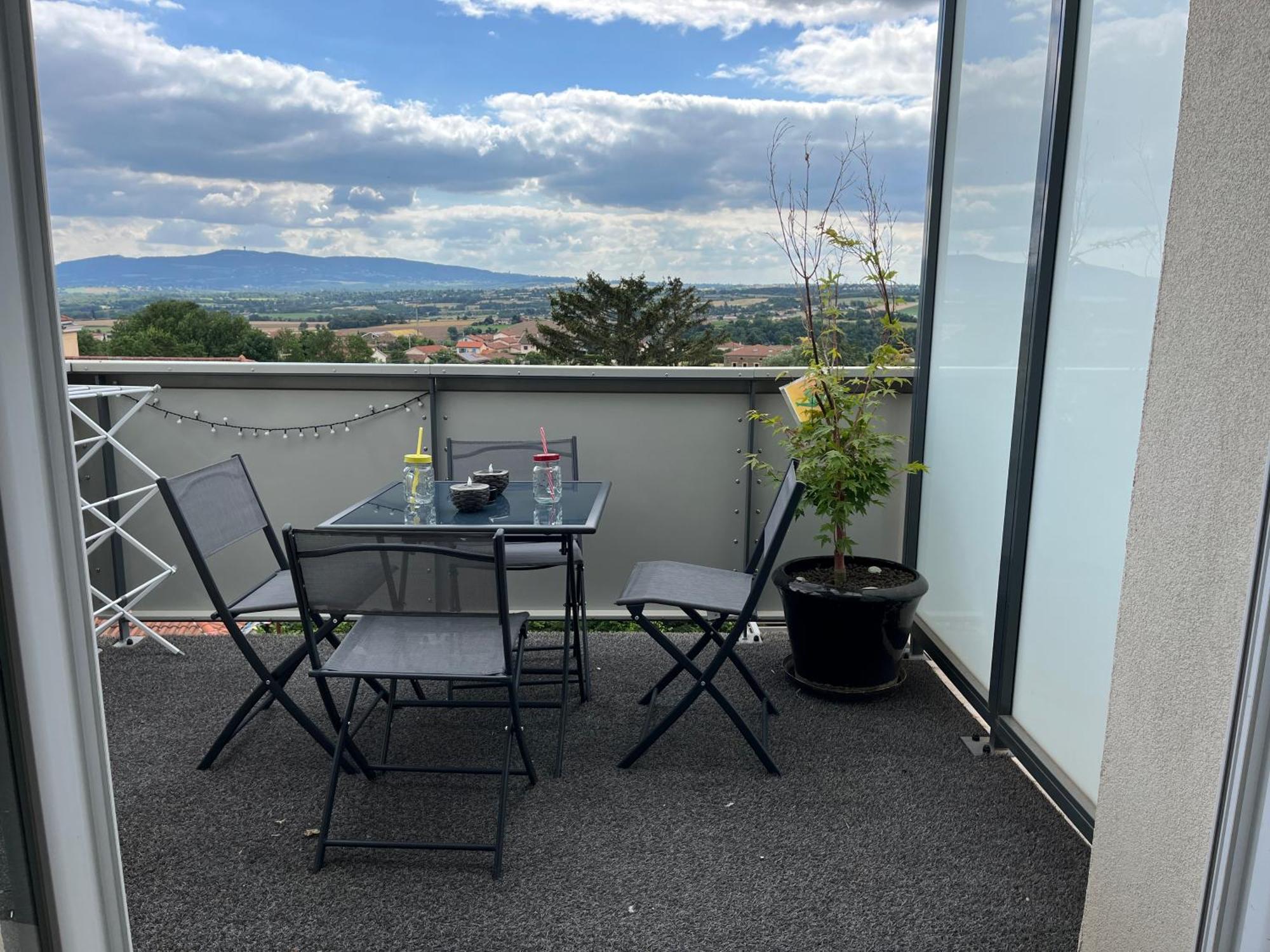 Appart & Fleurinoise Balcon Ascenseur Climatisation Fleurieux-sur-lʼArbresle Exteriör bild
